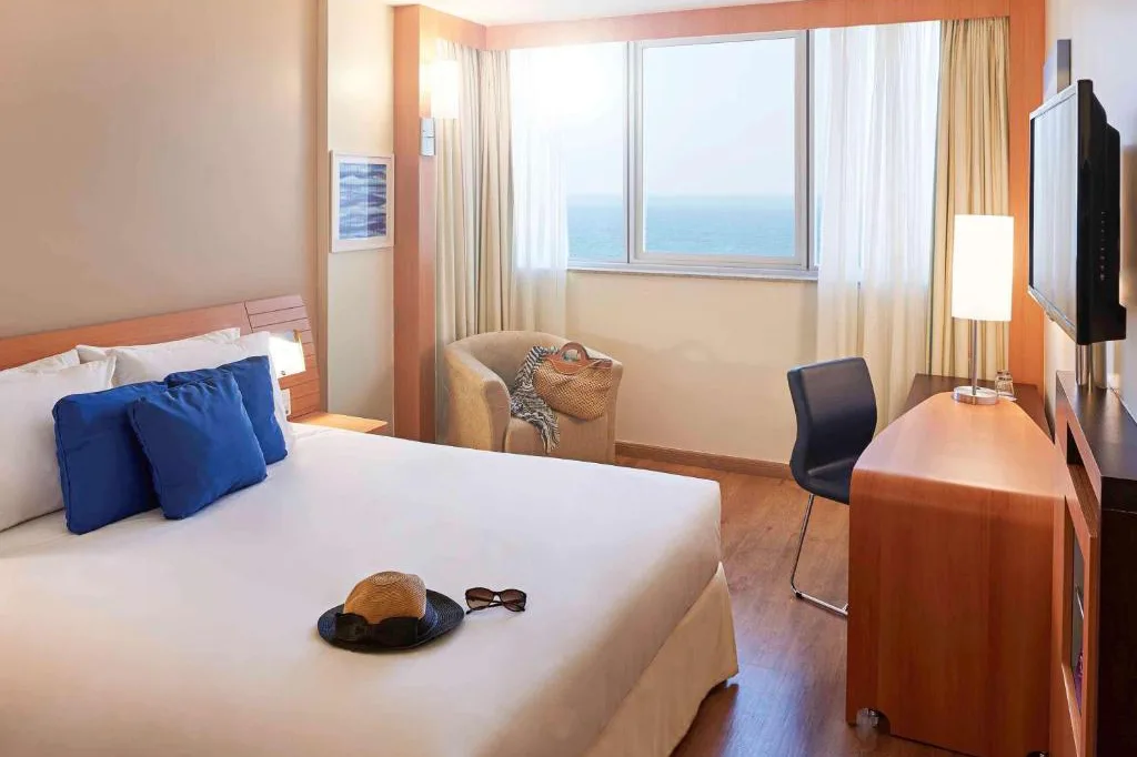 Regency Barra Hotel Room